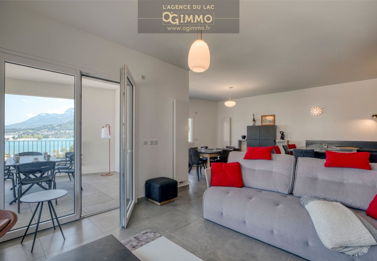Apartment in Annecy - View point Les Tresums 4* -  Terrasse vue Lac