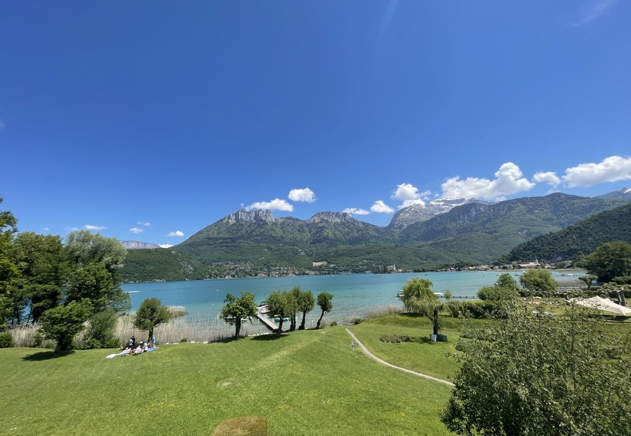 Apartment in Duingt - Lac Paradisiaque – Vue lac & plage privée