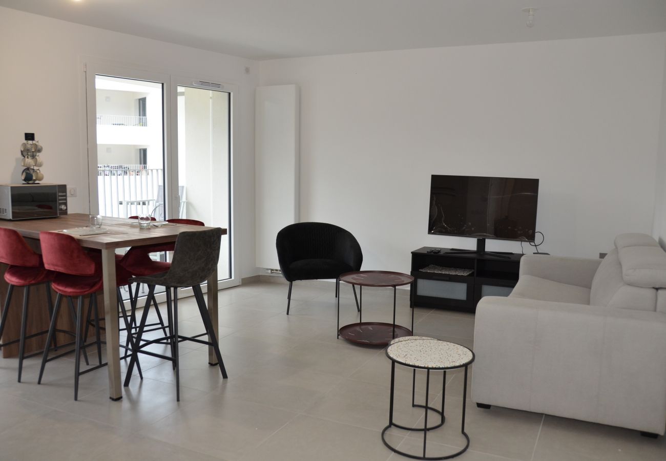 Apartment in Annecy - View Point beach 4* - OG IMMO