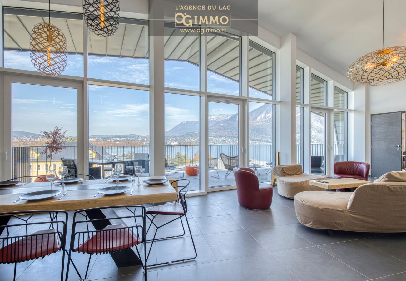 Apartment in Annecy - Le Saphir 5* - Vue panoramique sur le lac d'Annecy