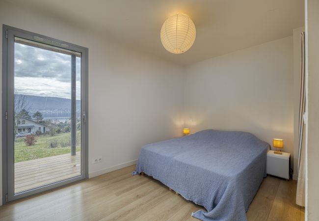 Villa in Veyrier-du-Lac - Wooden Villa 4* Villa in Veyrier-du-Lac - Wooden Villa 4*