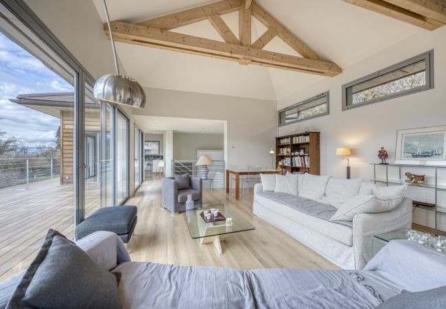 Villa in Veyrier-du-Lac - Wooden Villa 4* Villa in Veyrier-du-Lac - Wooden Villa 4*