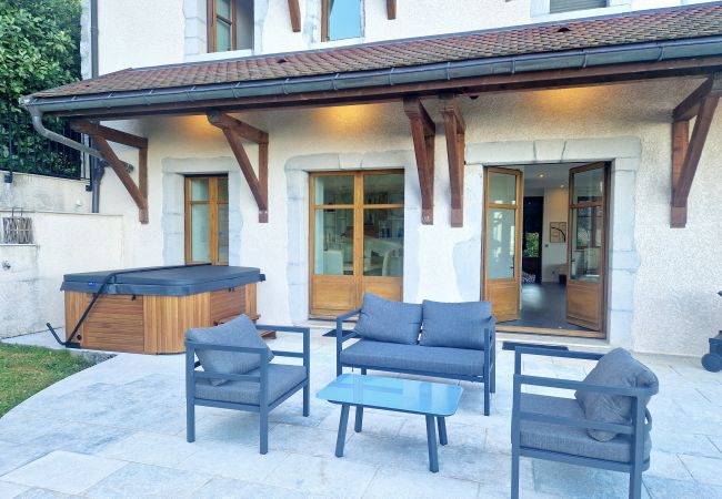 Villa in Veyrier-du-Lac - Villa Savoie 5* - OG IMMO Villa in Veyrier-du-Lac - Villa Savoie 5* - OG IMMO