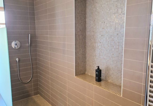 Villa in Veyrier-du-Lac - Villa Savoie 5* - OG IMMO Villa in Veyrier-du-Lac - Villa Savoie 5* - OG IMMO