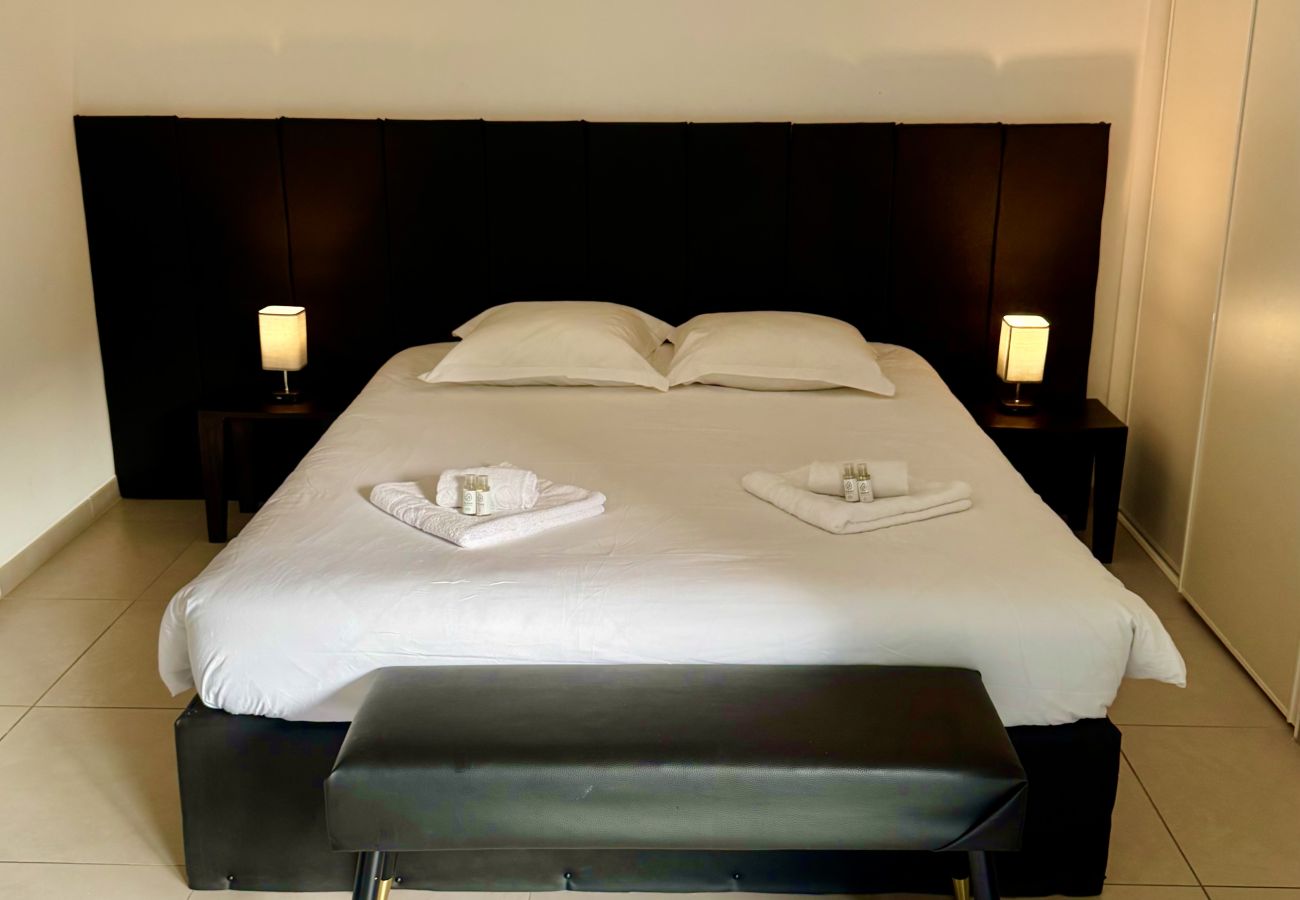 Apartment in Annecy - View Point Mountain Lake 4*