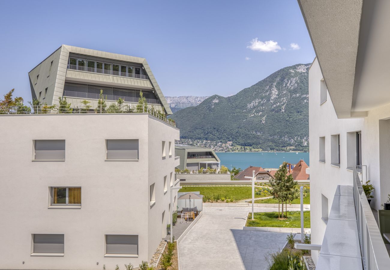 Apartment in Annecy - T2 Hypercentre vue lac