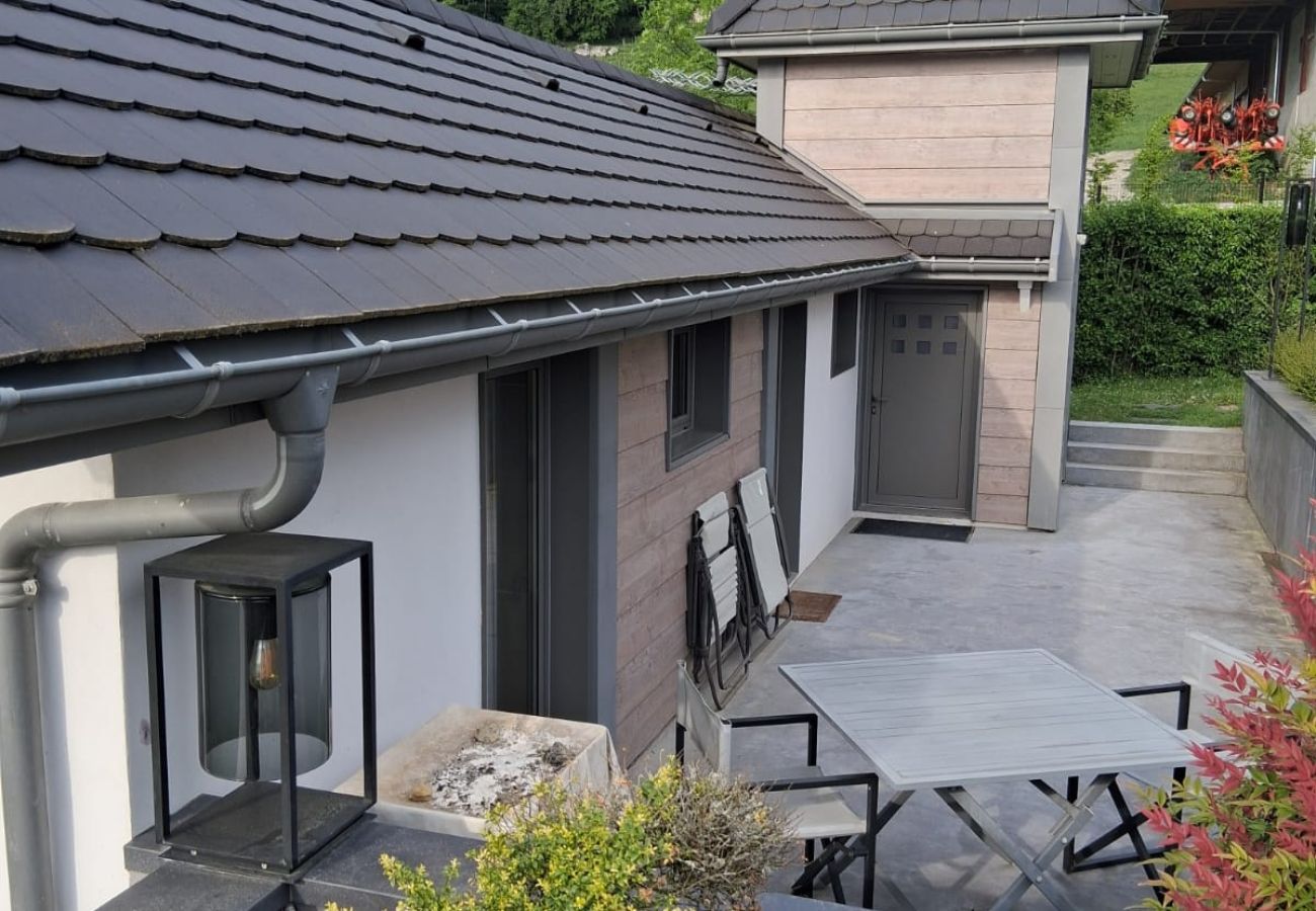 Apartamento en Menthon-Saint-Bernard - Le Pigeonnier 3* - Vue sur le château de Menthon