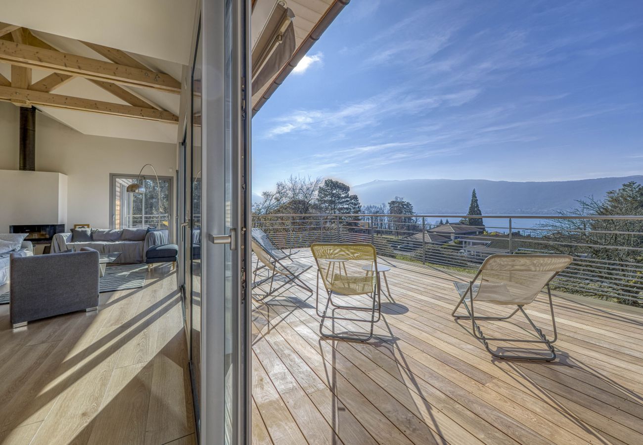 Villa en Veyrier-du-Lac - Wooden Villa 4* - Vue lac & grande terrasse