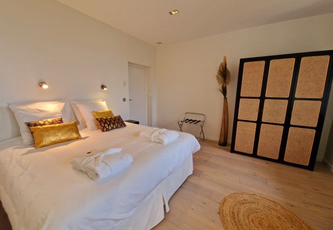 Villa en Veyrier-du-Lac - Villa Savoie 5* - OG IMMO Villa en Veyrier-du-Lac - Villa Savoie 5* - OG IMMO