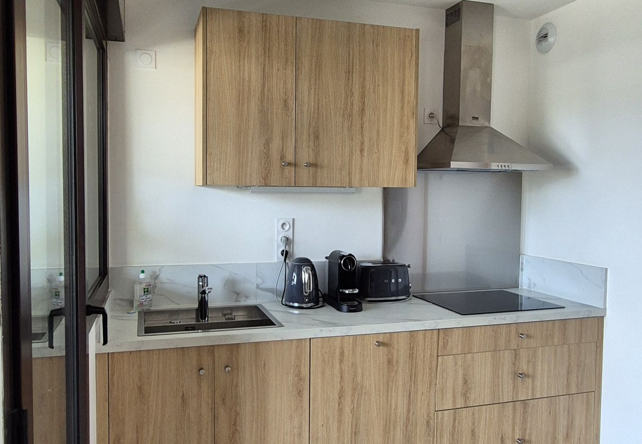 Apartamento en Annecy - T2 Haut Standing Hypercentre pieds dans l`eau Apartamento en Annecy - T2 Haut Standing Hypercentre pieds dans l`eau