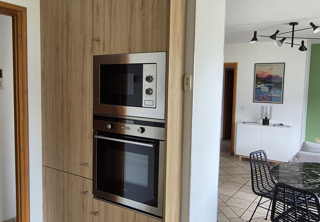 Apartamento en Annecy - T2 Haut Standing Hypercentre pieds dans l`eau Apartamento en Annecy - T2 Haut Standing Hypercentre pieds dans l`eau