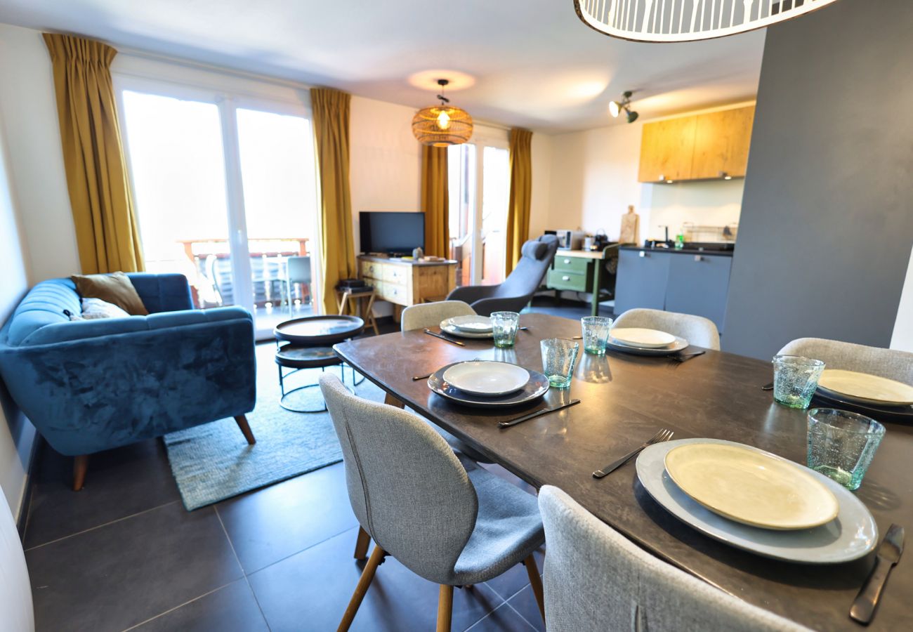 Appartement à Menthon-Saint-Bernard - Plein Ouest entre lac et montagne - OG IMMO